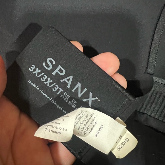 Spanx medium impact sports bra size 3x - Picture 4 of 7